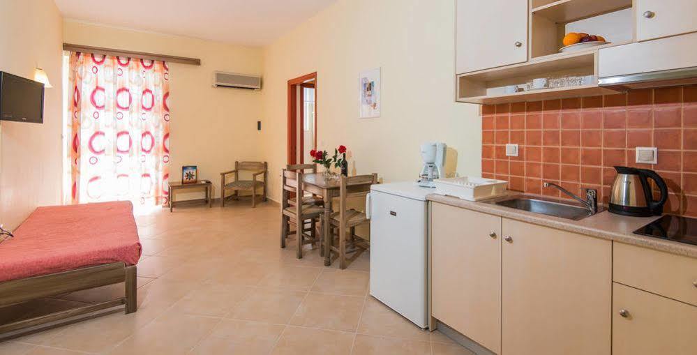 Daisy Hotel Apartments Rethymno Exterior foto